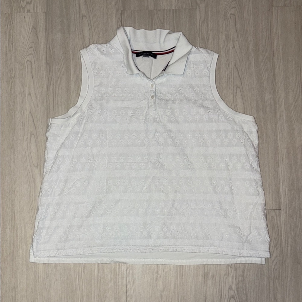 TOMMY HILFIGER White Shirt with Red and Black Accents 2x